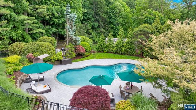 211 Highwood Avenue, Tenafly, NJ 07670