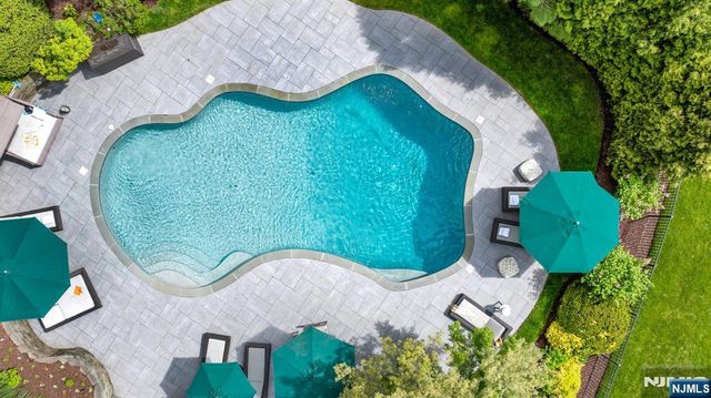 211 Highwood Avenue, Tenafly, NJ 07670