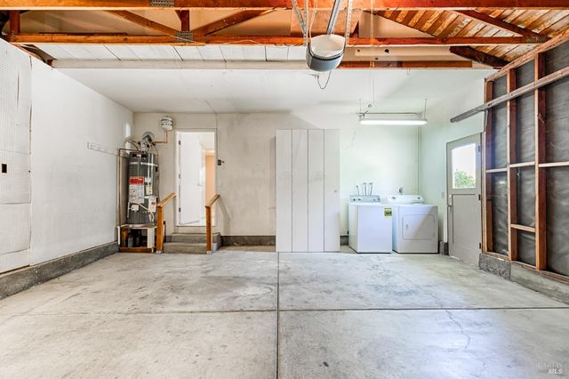 447 Meadowgreen Dr, Santa Rosa, CA 95409