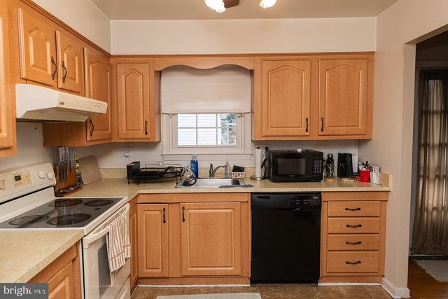3300 RYAN DR, Suitland, MD 20746