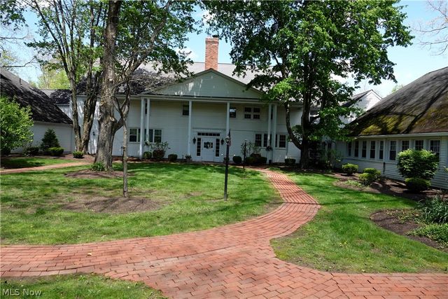 14661 Hillbrook Lane N 4, Chagrin Falls, OH 44022