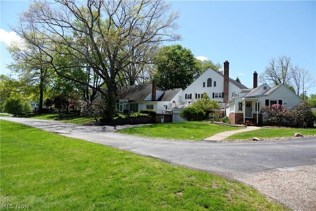 14661 Hillbrook Lane N 4, Chagrin Falls, OH 44022