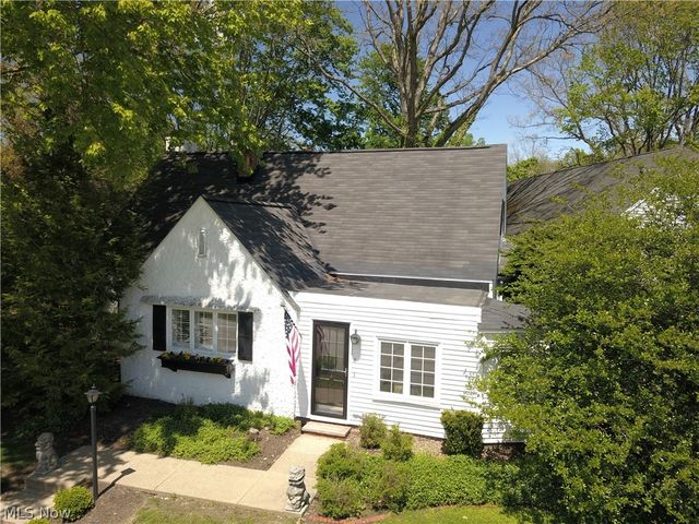 14661 Hillbrook Lane N 4, Chagrin Falls, OH 44022