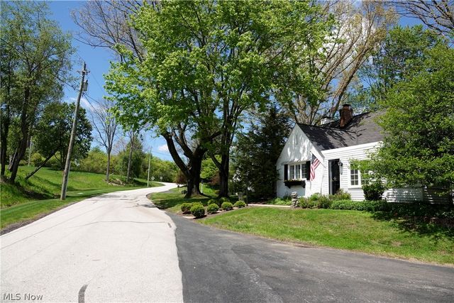 14661 Hillbrook Lane N 4, Chagrin Falls, OH 44022