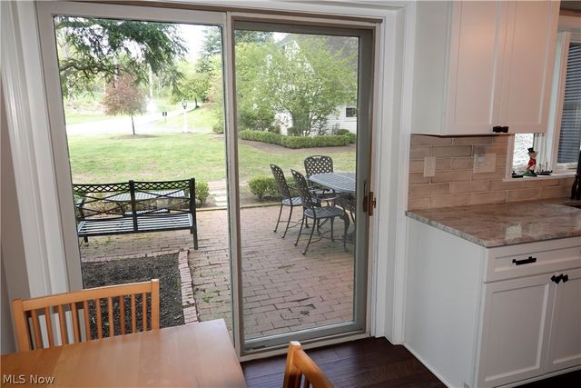 14661 Hillbrook Lane N 4, Chagrin Falls, OH 44022