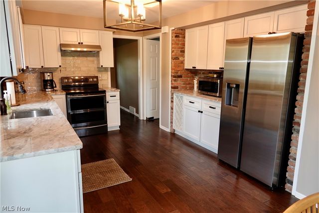 14661 Hillbrook Lane N 4, Chagrin Falls, OH 44022