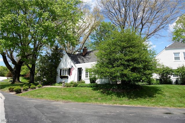 14661 Hillbrook Lane N 4, Chagrin Falls, OH 44022
