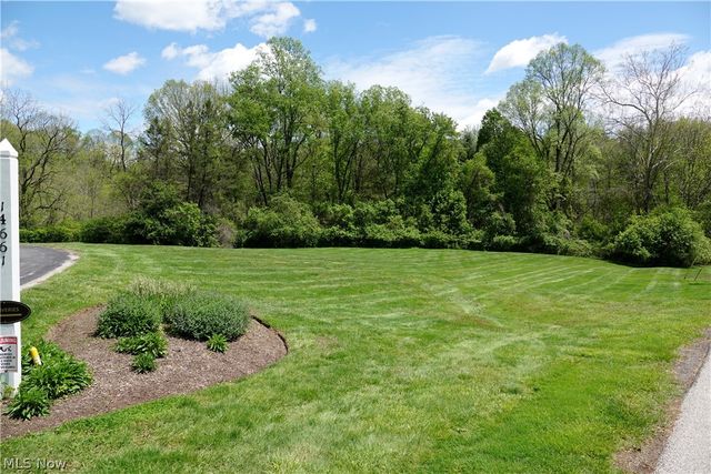 14661 Hillbrook Lane N 4, Chagrin Falls, OH 44022