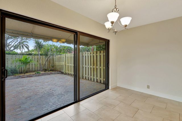 3516 Harbor Circle, Delray Beach, FL 33483