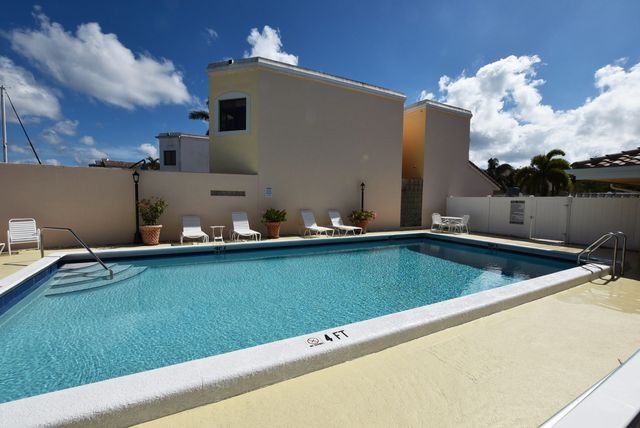 3516 Harbor Circle, Delray Beach, FL 33483