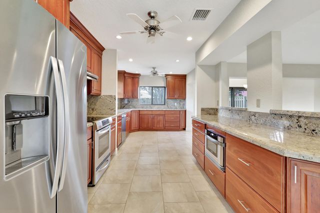 3516 Harbor Circle, Delray Beach, FL 33483