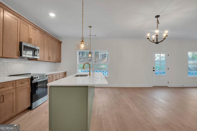 1111 Falkirk Lane, Stone Mountain, GA 30087