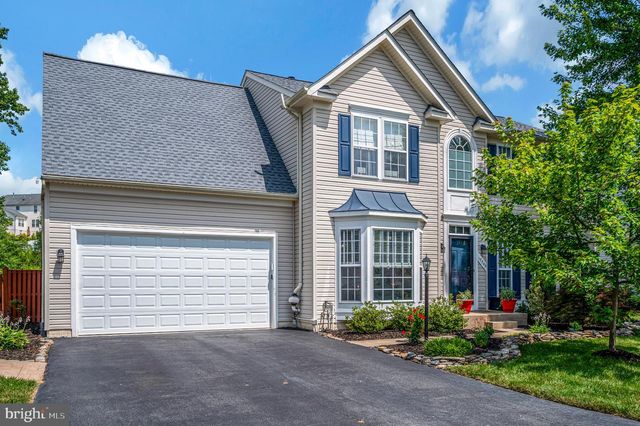 17745 AVENEL LN, Dumfries, VA 22026