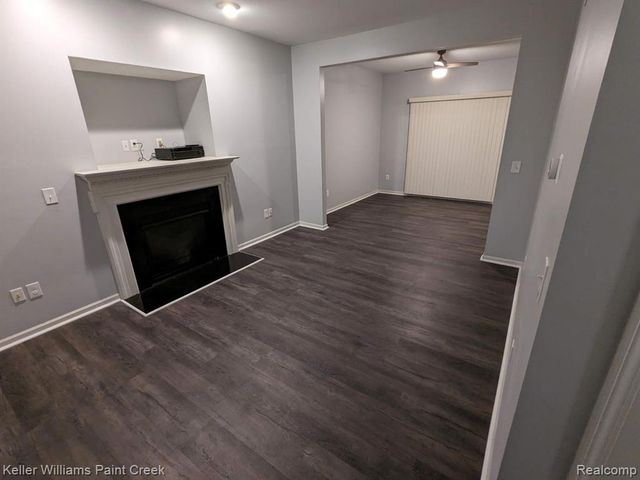 403 Newton Court, Lake Orion, MI 48362