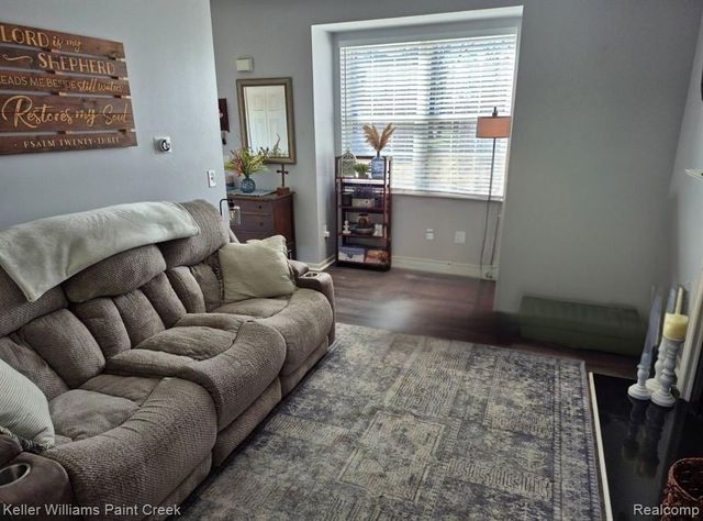 403 Newton Court, Lake Orion, MI 48362