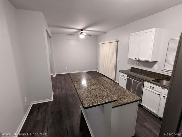 403 Newton Court, Lake Orion, MI 48362