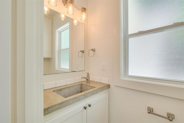 1134 NW 40th Street, Oklahoma City, OK 73118