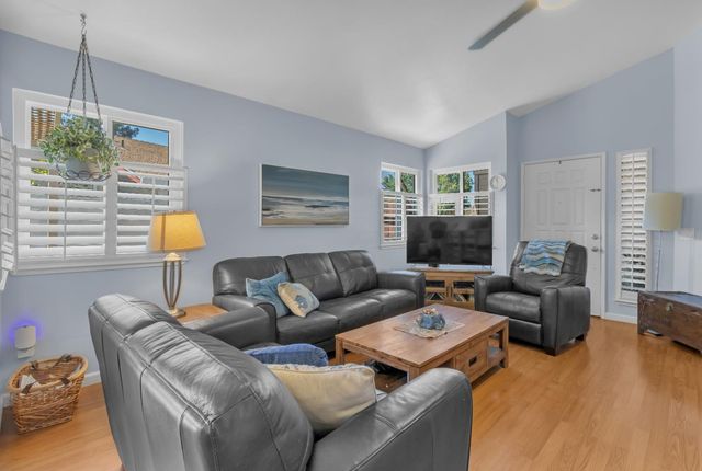 7022 Sprig Dr, Sacramento, CA 95842