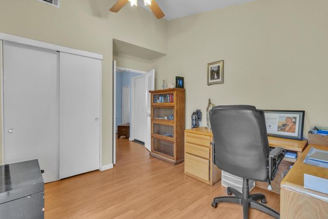 7022 Sprig Dr, Sacramento, CA 95842