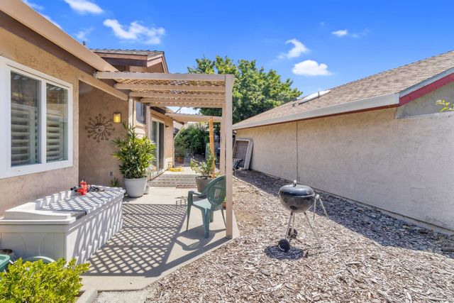 7022 Sprig Dr, Sacramento, CA 95842