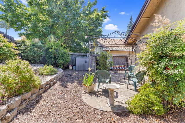 7022 Sprig Dr, Sacramento, CA 95842