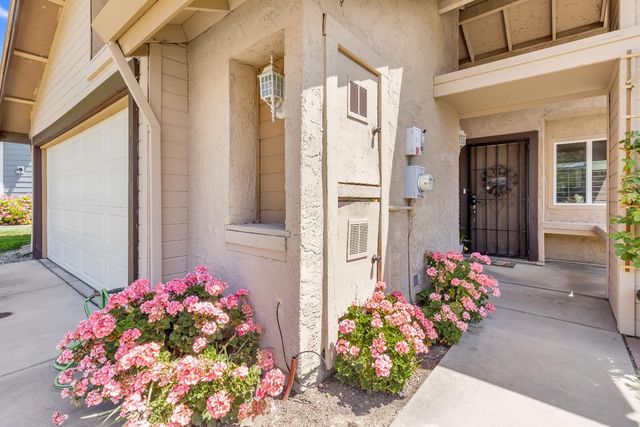 7022 Sprig Dr, Sacramento, CA 95842