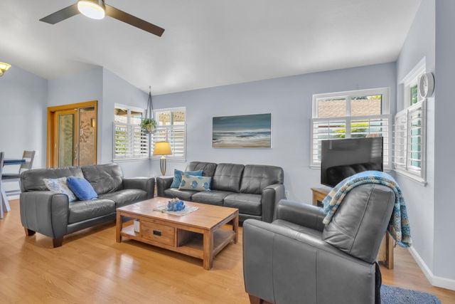 7022 Sprig Dr, Sacramento, CA 95842