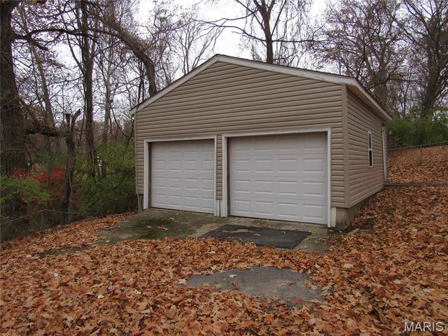 1122 East Drive, Cottage Hills, IL 62018