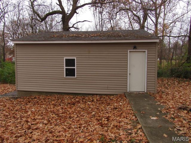 1122 East Drive, Cottage Hills, IL 62018