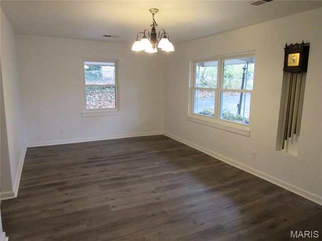 1122 East Drive, Cottage Hills, IL 62018