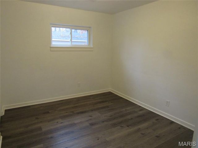 1122 East Drive, Cottage Hills, IL 62018