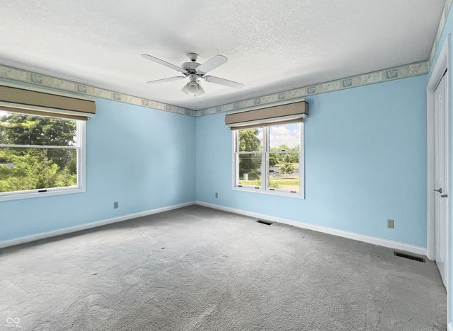 4770 Winterberry Place, Columbus, IN 47201