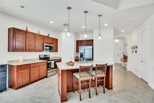 1850 Oak Grove Court, Vero Beach, FL 32966