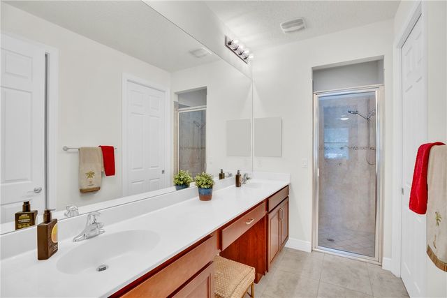 1850 Oak Grove Court, Vero Beach, FL 32966