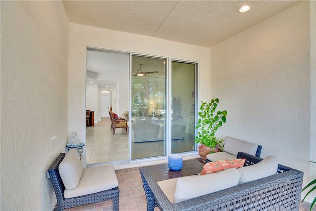 1850 Oak Grove Court, Vero Beach, FL 32966