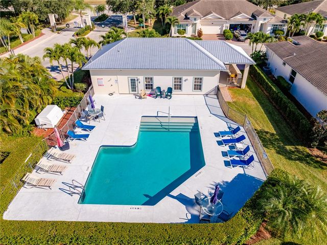 1850 Oak Grove Court, Vero Beach, FL 32966