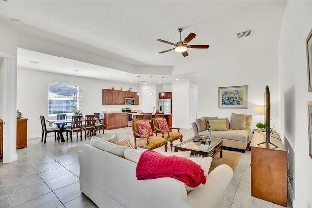 1850 Oak Grove Court, Vero Beach, FL 32966