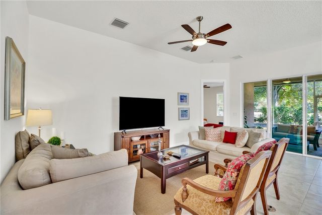 1850 Oak Grove Court, Vero Beach, FL 32966