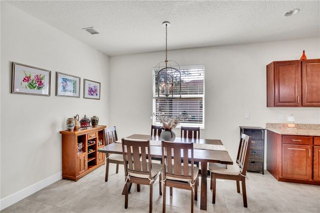 1850 Oak Grove Court, Vero Beach, FL 32966