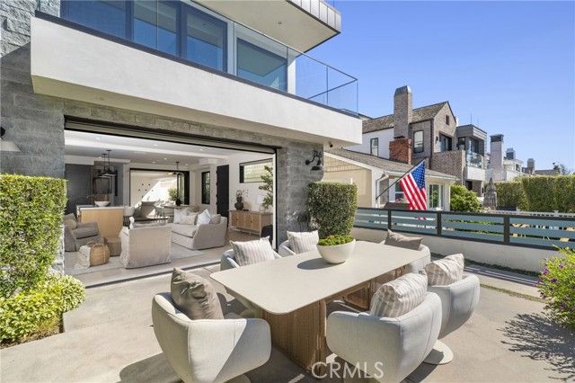 716 Heliotrope, Corona Del Mar (newport Beach), CA 92625
