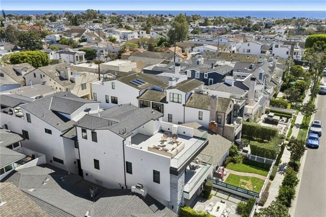 716 Heliotrope, Corona Del Mar (newport Beach), CA 92625