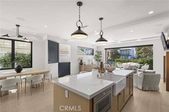 716 Heliotrope, Corona Del Mar (newport Beach), CA 92625