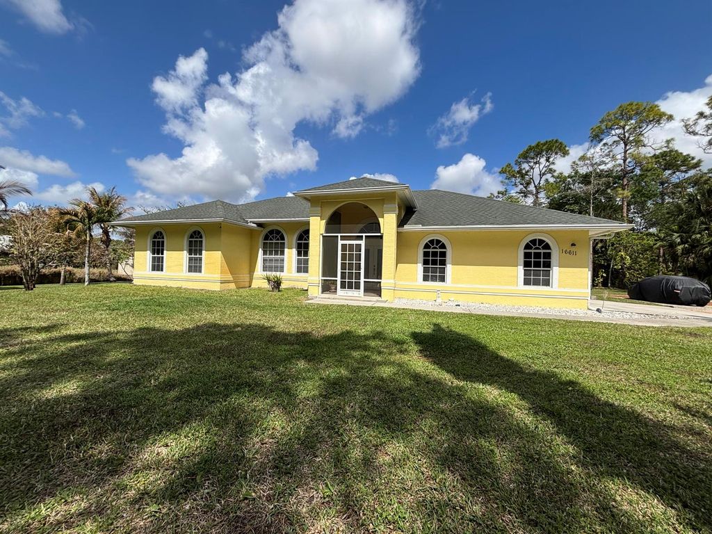 16611 N 68th St Street N, Loxahatchee, FL 33470