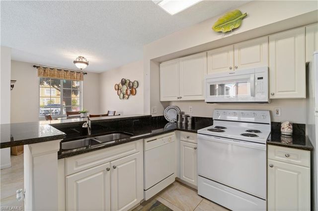 1265 Wildwood Lakes BLVD 3-108, Naples, FL 34104