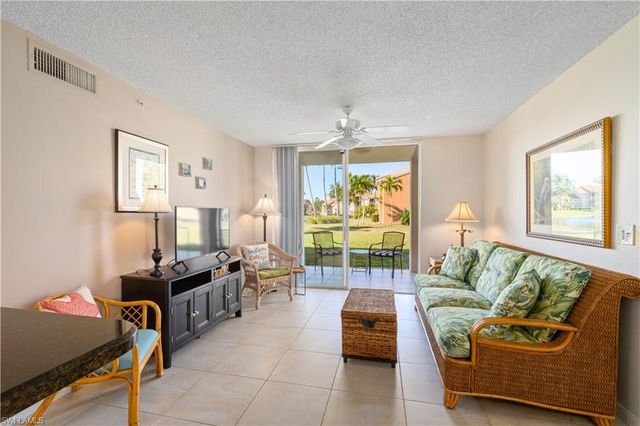 1265 Wildwood Lakes BLVD 3-108, Naples, FL 34104