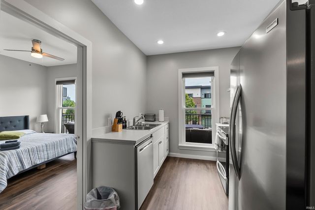 1206 Fairfield Avenue, Fort Wayne, IN 46802