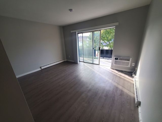 760 Cummins Highway 34, Boston, MA 02126