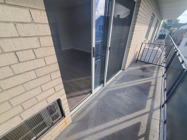 760 Cummins Highway 34, Boston, MA 02126