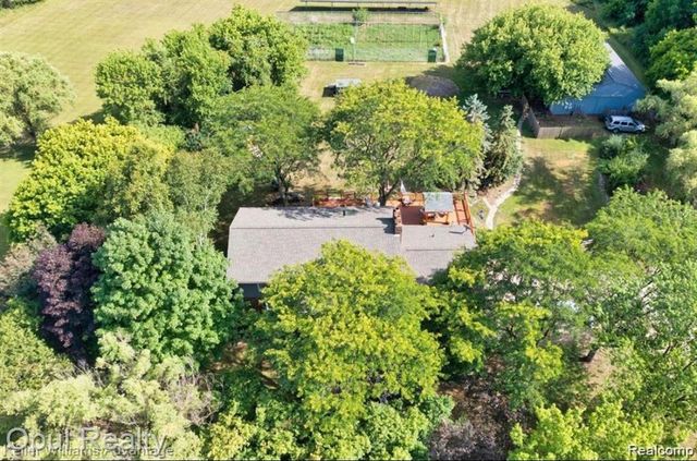 8855 Gross Road, Dexter, MI 48130