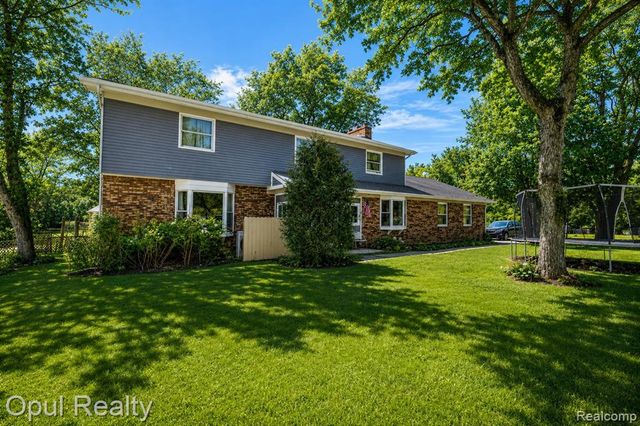 8855 Gross Road, Dexter, MI 48130